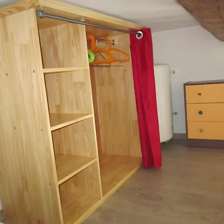 Douillet Place Paoli